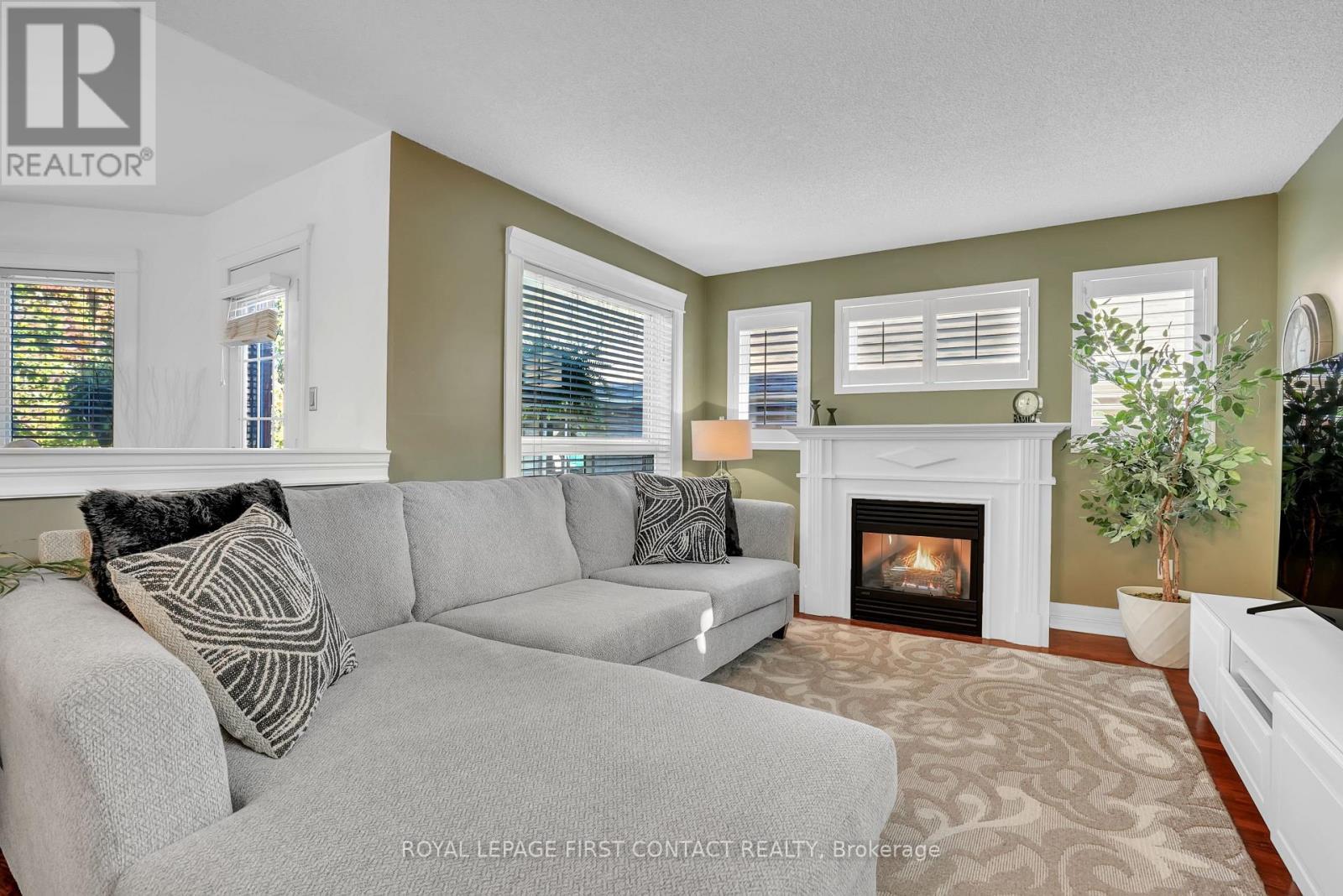 












1328 VINCENT CRESCENT

,
Innisfil,




Ontario
L9S1Z8

