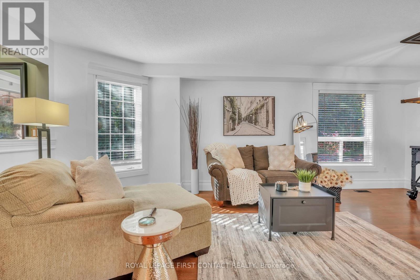 












1328 VINCENT CRESCENT

,
Innisfil,




Ontario
L9S1Z8

