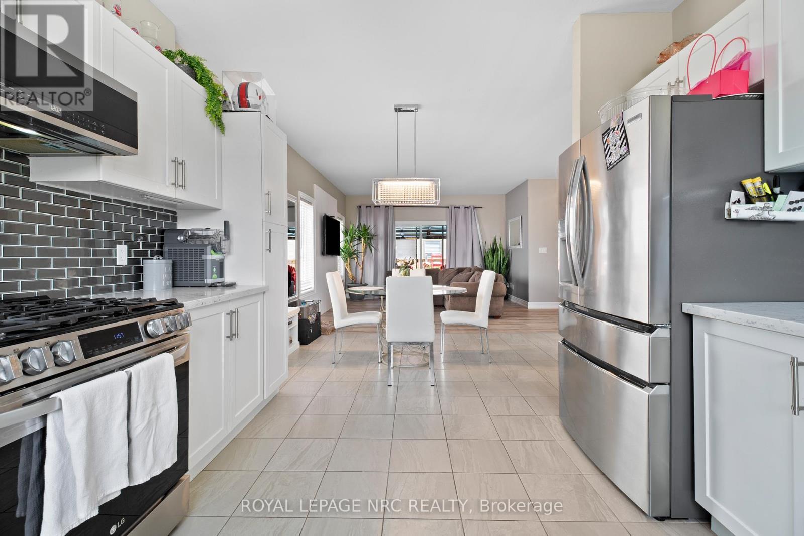 












396 BRADY COURT

,
Fort Erie (Lakeshore),




Ontario
L2A1N1

