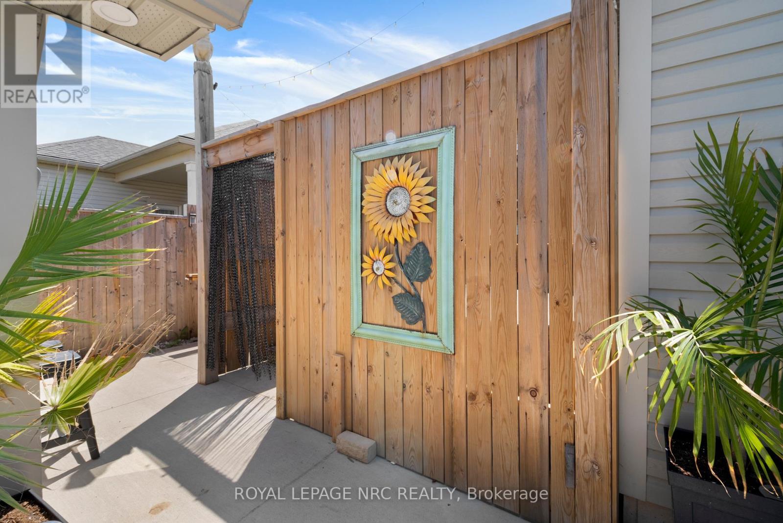 












396 BRADY COURT

,
Fort Erie (Lakeshore),




Ontario
L2A1N1

