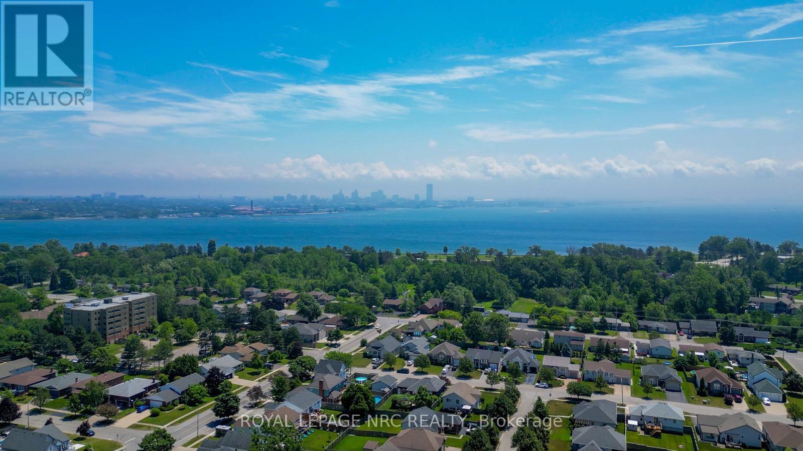 












396 BRADY COURT

,
Fort Erie (Lakeshore),




Ontario
L2A1N1

