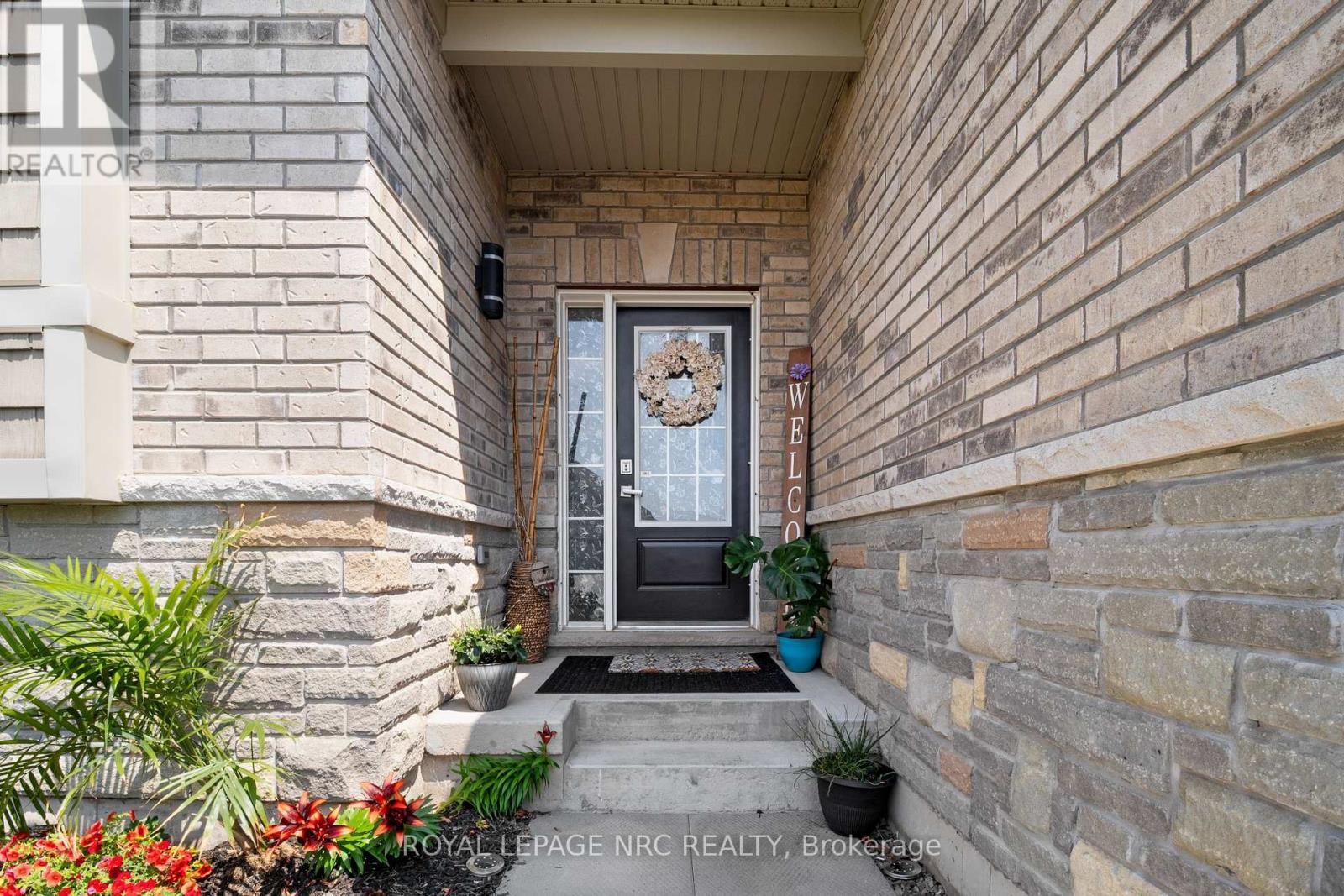 












396 BRADY COURT

,
Fort Erie (Lakeshore),




Ontario
L2A1N1

