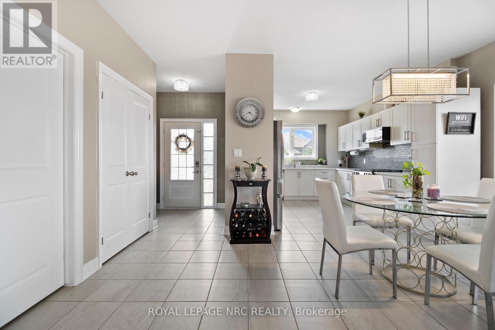 












396 BRADY COURT

,
Fort Erie (Lakeshore),




Ontario
L2A1N1

