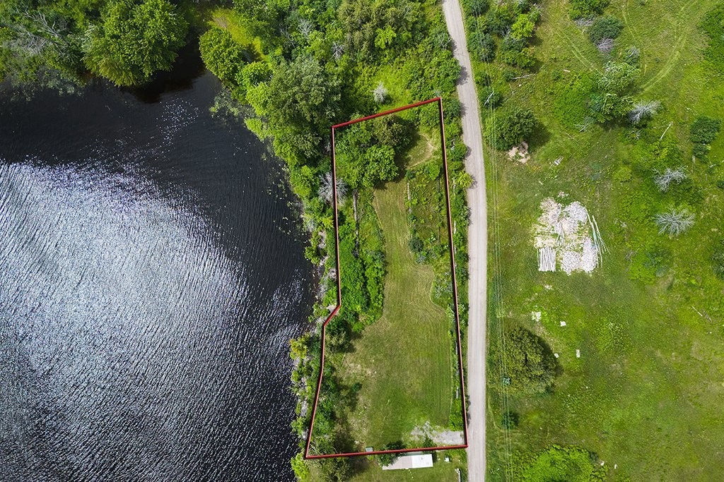 









1111


Ch. de la Pointe-Indienne

,
Pontiac,







QC
J0X2V0

