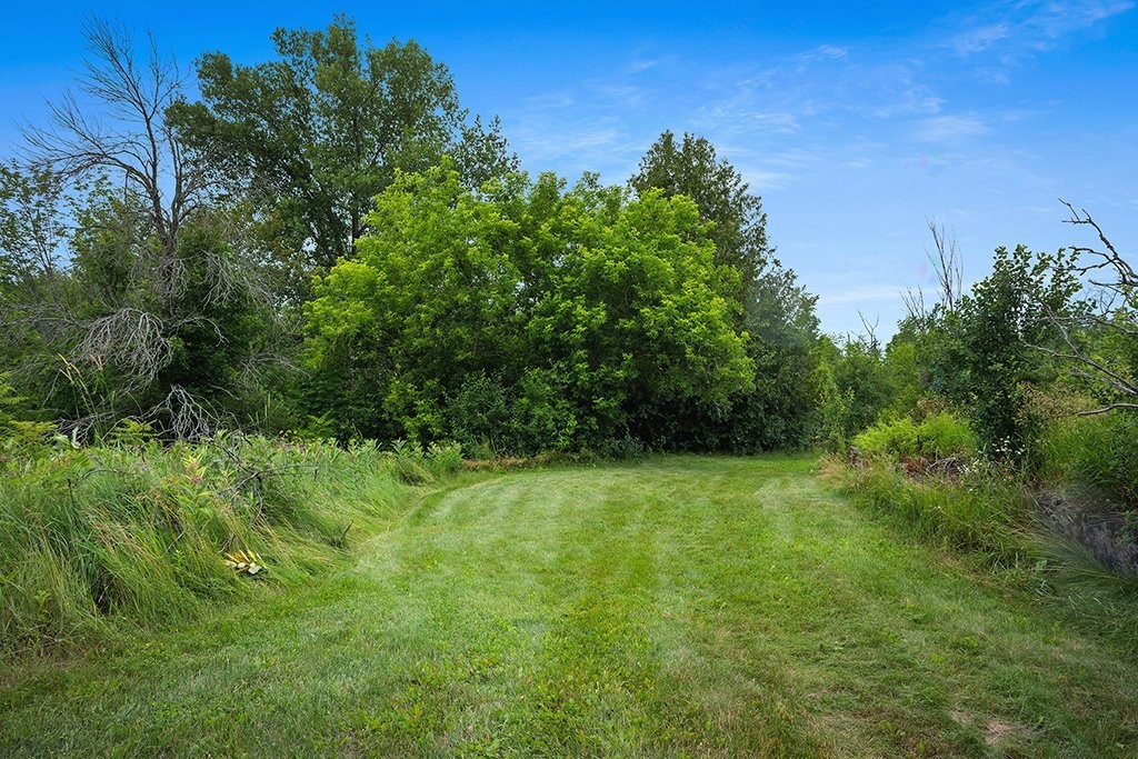 









1111


Ch. de la Pointe-Indienne

,
Pontiac,







QC
J0X2V0

