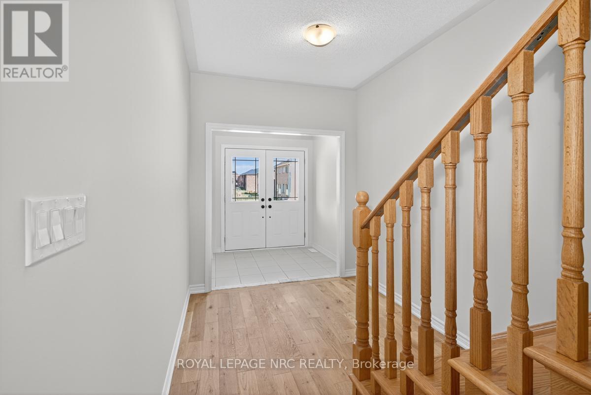 












49 HUNTSWORTH AVENUE

,
Thorold (Thorold Downtown),




Ontario
L2V0N2

