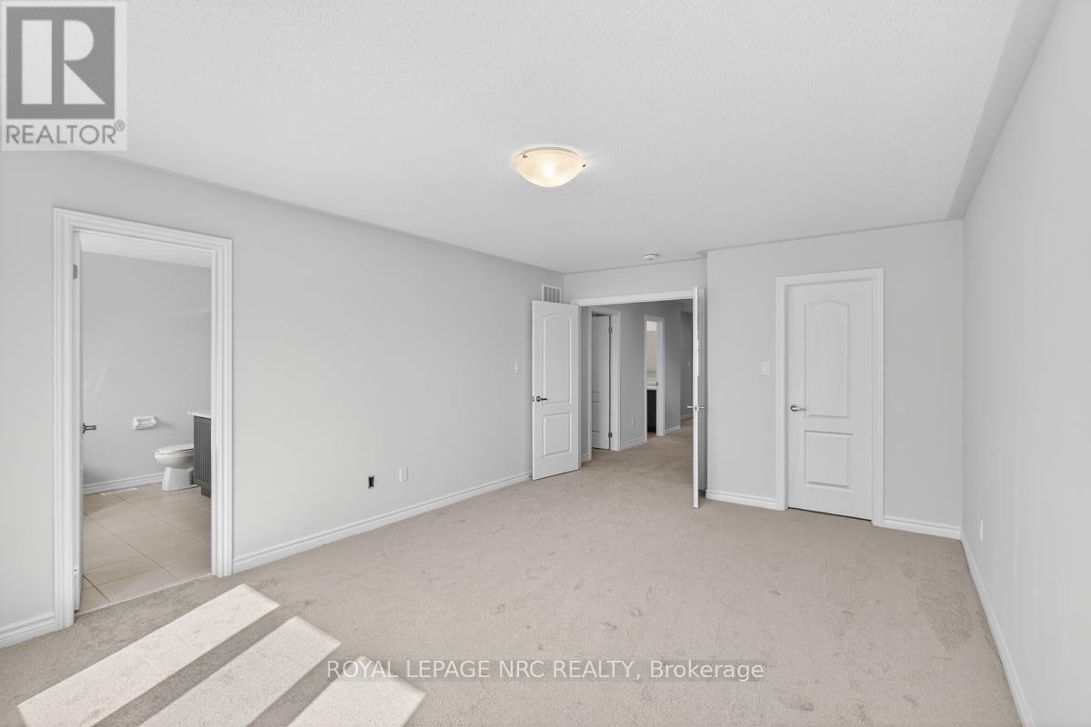 












49 HUNTSWORTH AVENUE

,
Thorold (Thorold Downtown),




Ontario
L2V0N2

