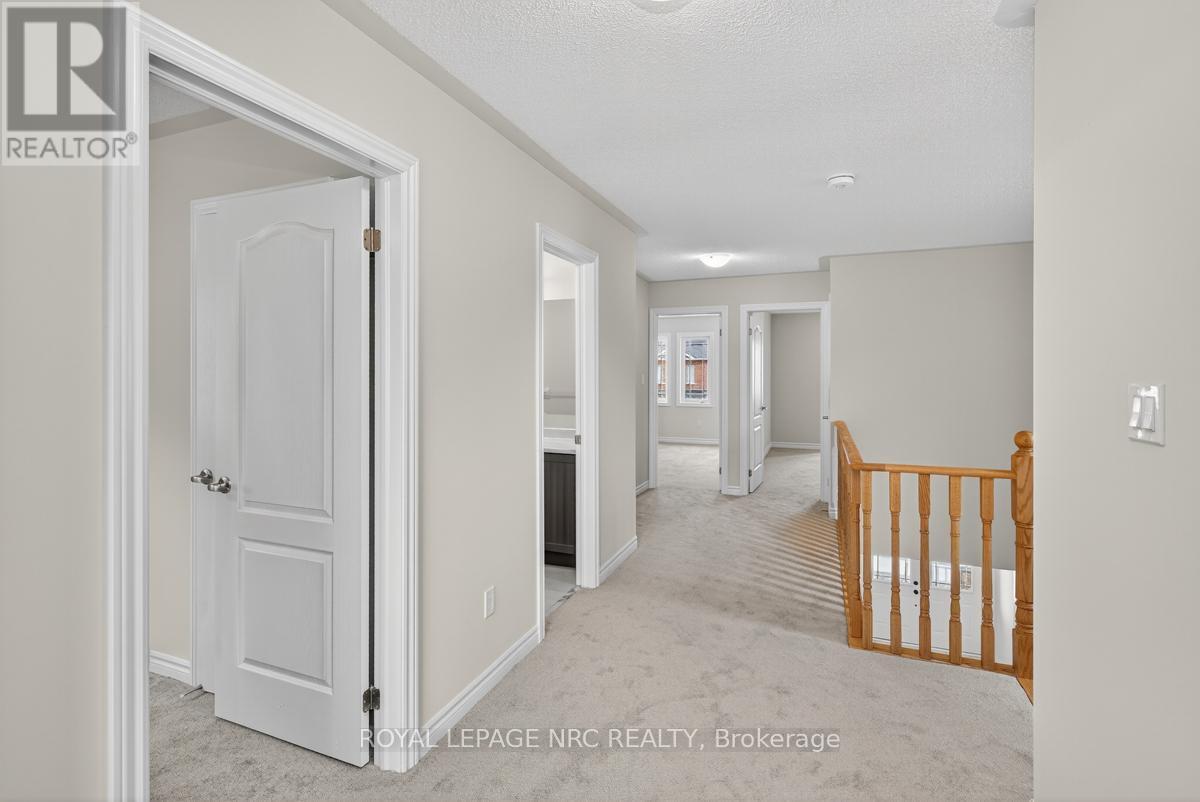 












49 HUNTSWORTH AVENUE

,
Thorold (Thorold Downtown),




Ontario
L2V0N2

