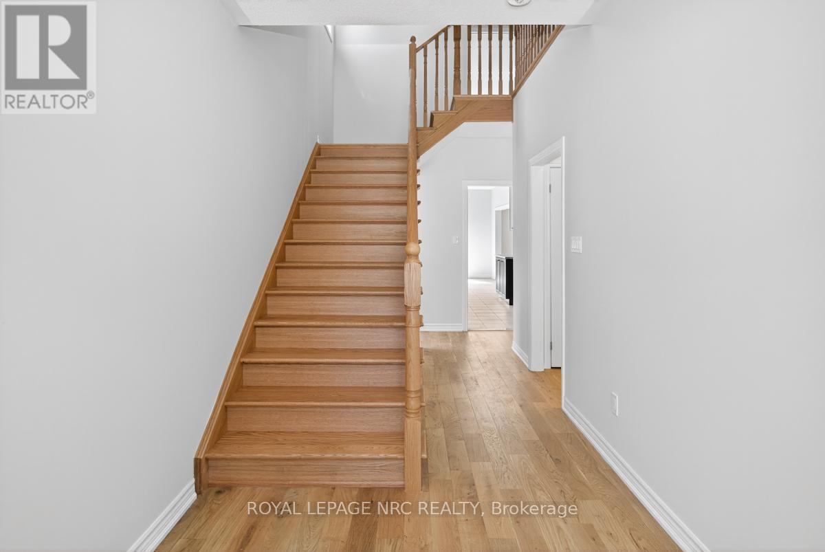 












49 HUNTSWORTH AVENUE

,
Thorold (Thorold Downtown),




Ontario
L2V0N2

