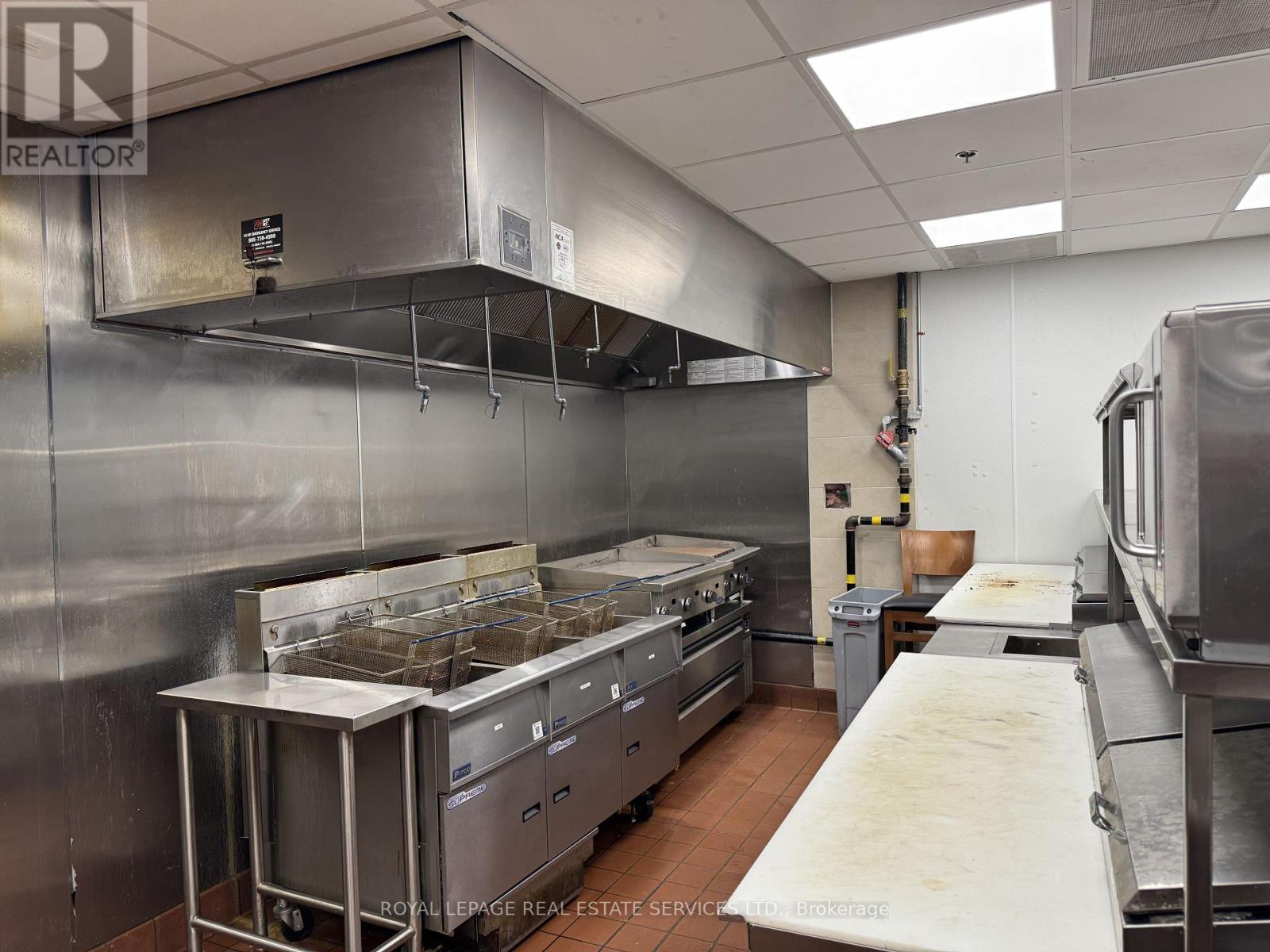 












1 QUEEN STREET N

,
Kitchener,




Ontario
N2H2G7

