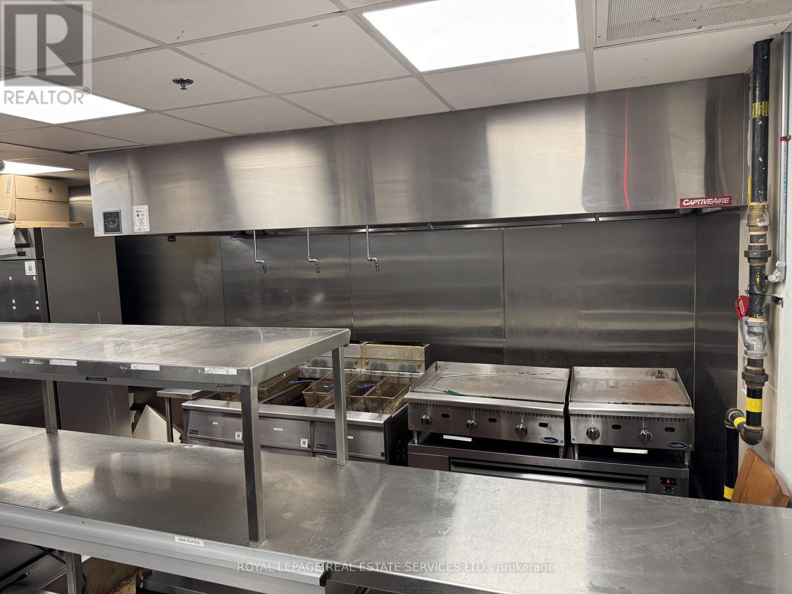 












1 QUEEN STREET N

,
Kitchener,




Ontario
N2H2G7

