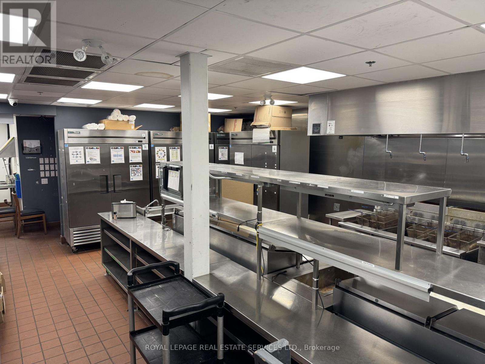 












1 QUEEN STREET N

,
Kitchener,




Ontario
N2H2G7

