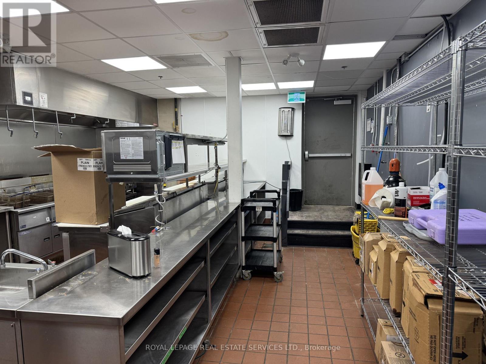 












1 QUEEN STREET N

,
Kitchener,




Ontario
N2H2G7

