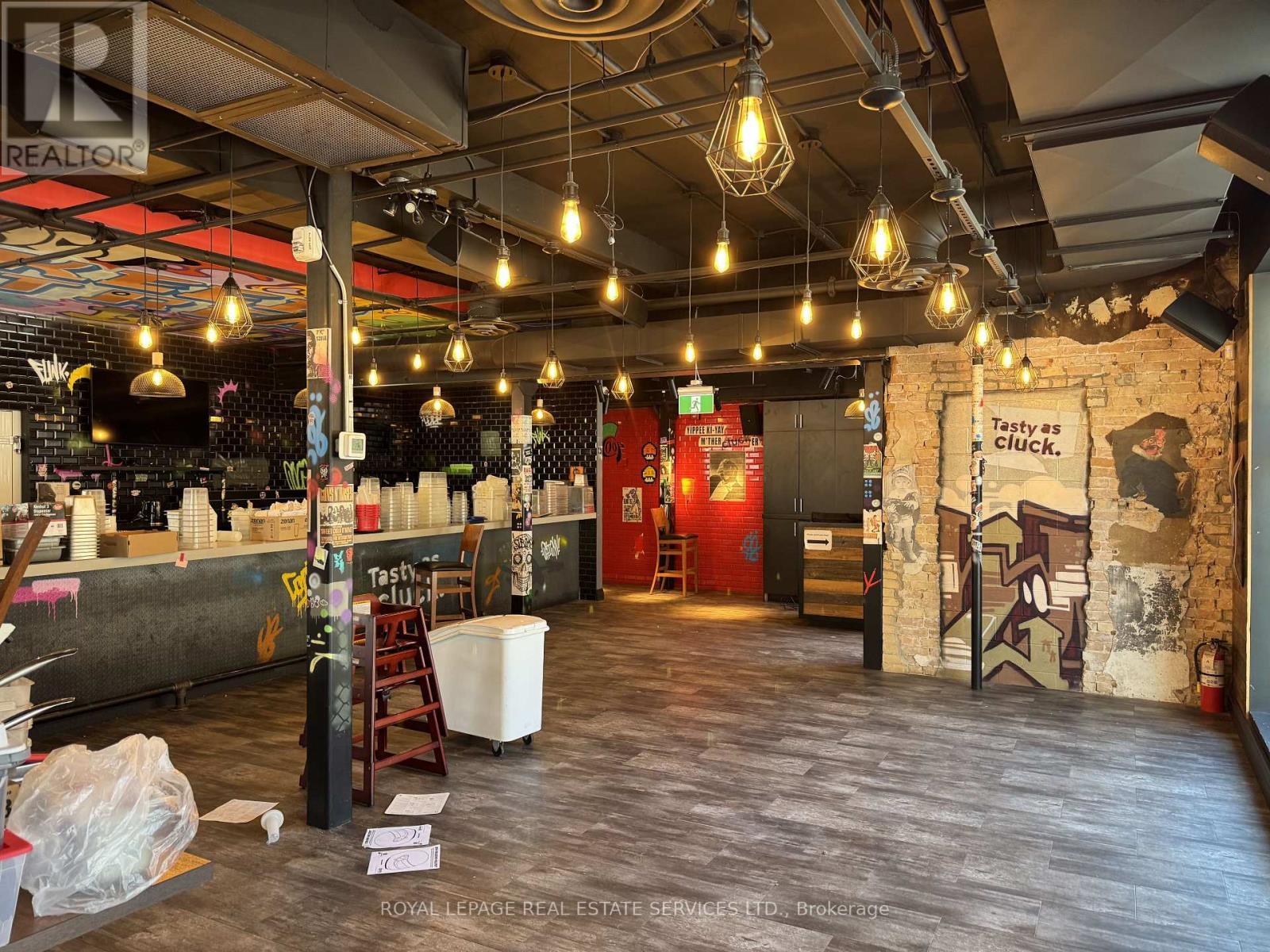 












1 QUEEN STREET N

,
Kitchener,




Ontario
N2H2G7

