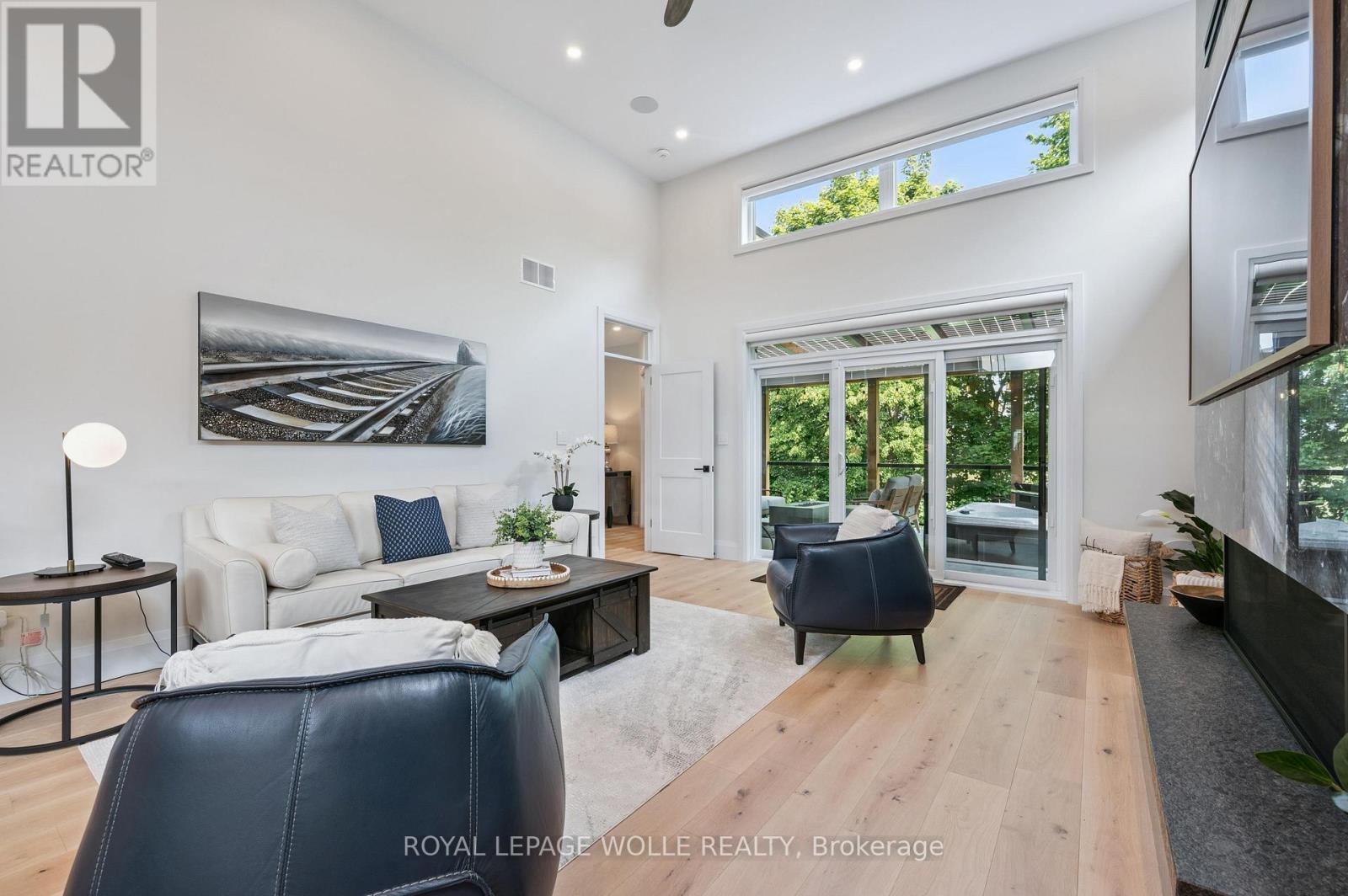 












186 TIMBER TRAIL ROAD

,
Woolwich,




Ontario
N3B0C7

