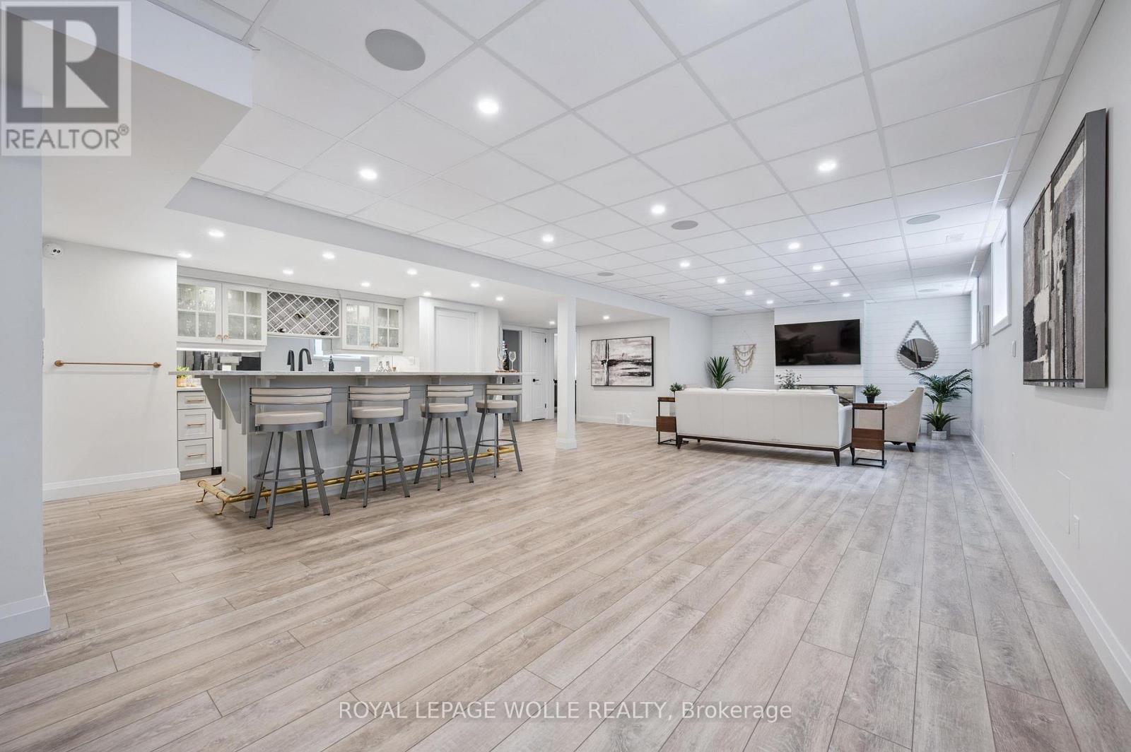 












186 TIMBER TRAIL ROAD

,
Woolwich,




Ontario
N3B0C7

