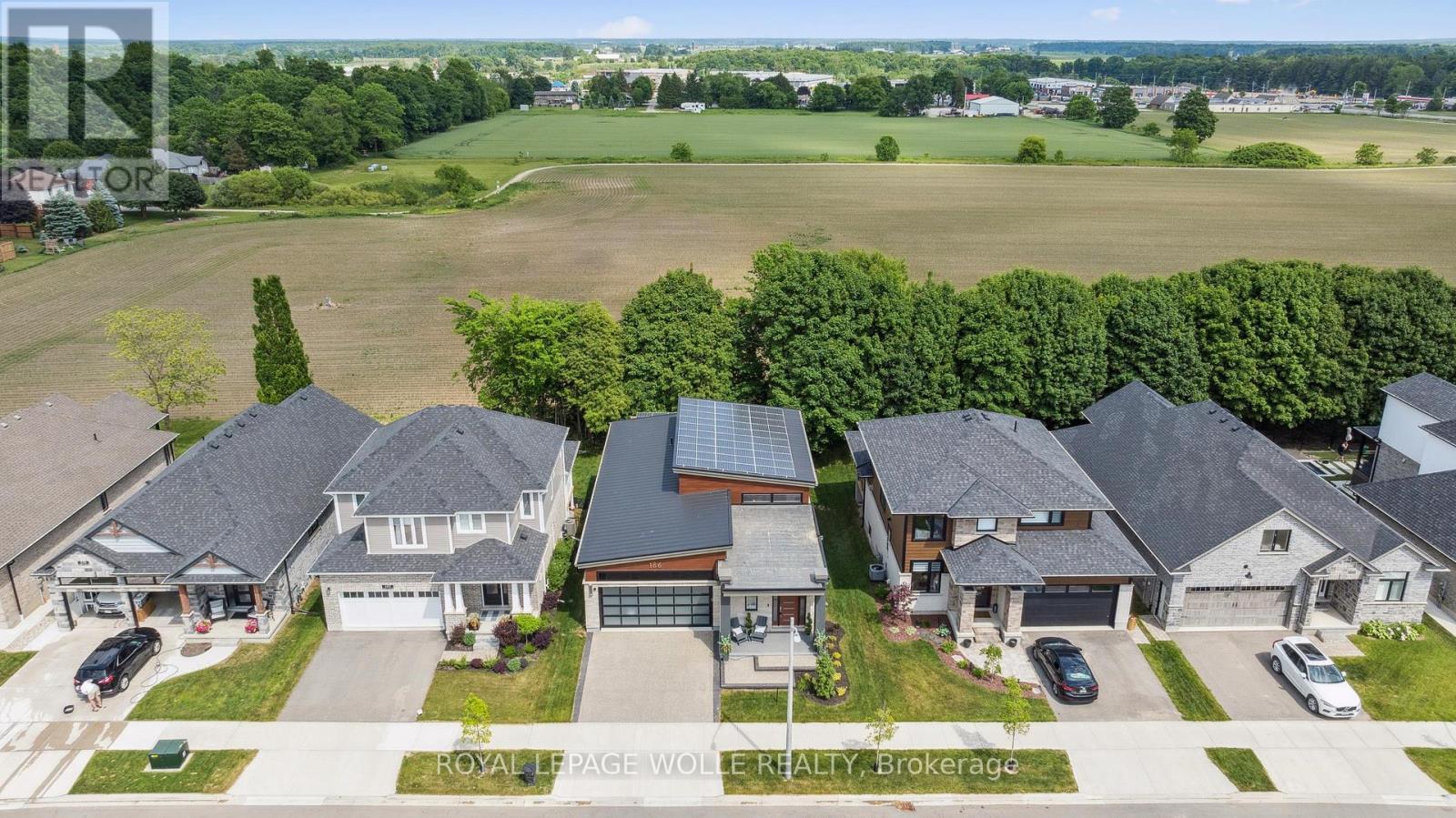 












186 TIMBER TRAIL ROAD

,
Woolwich,




Ontario
N3B0C7

