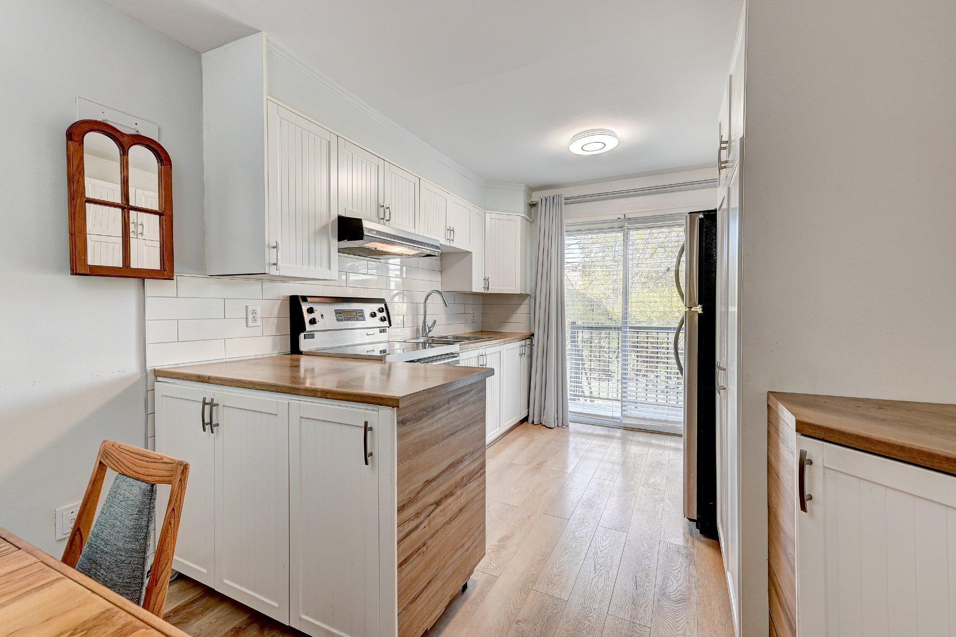 









7151


Av. Champchevrier

,
Montréal (Anjou),




QC
H1J1W5

