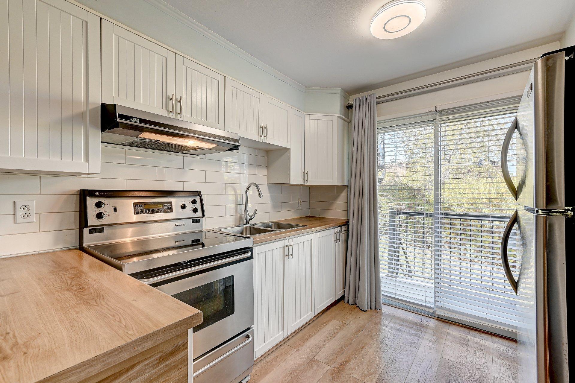 









7151


Av. Champchevrier

,
Montréal (Anjou),




QC
H1J1W5

