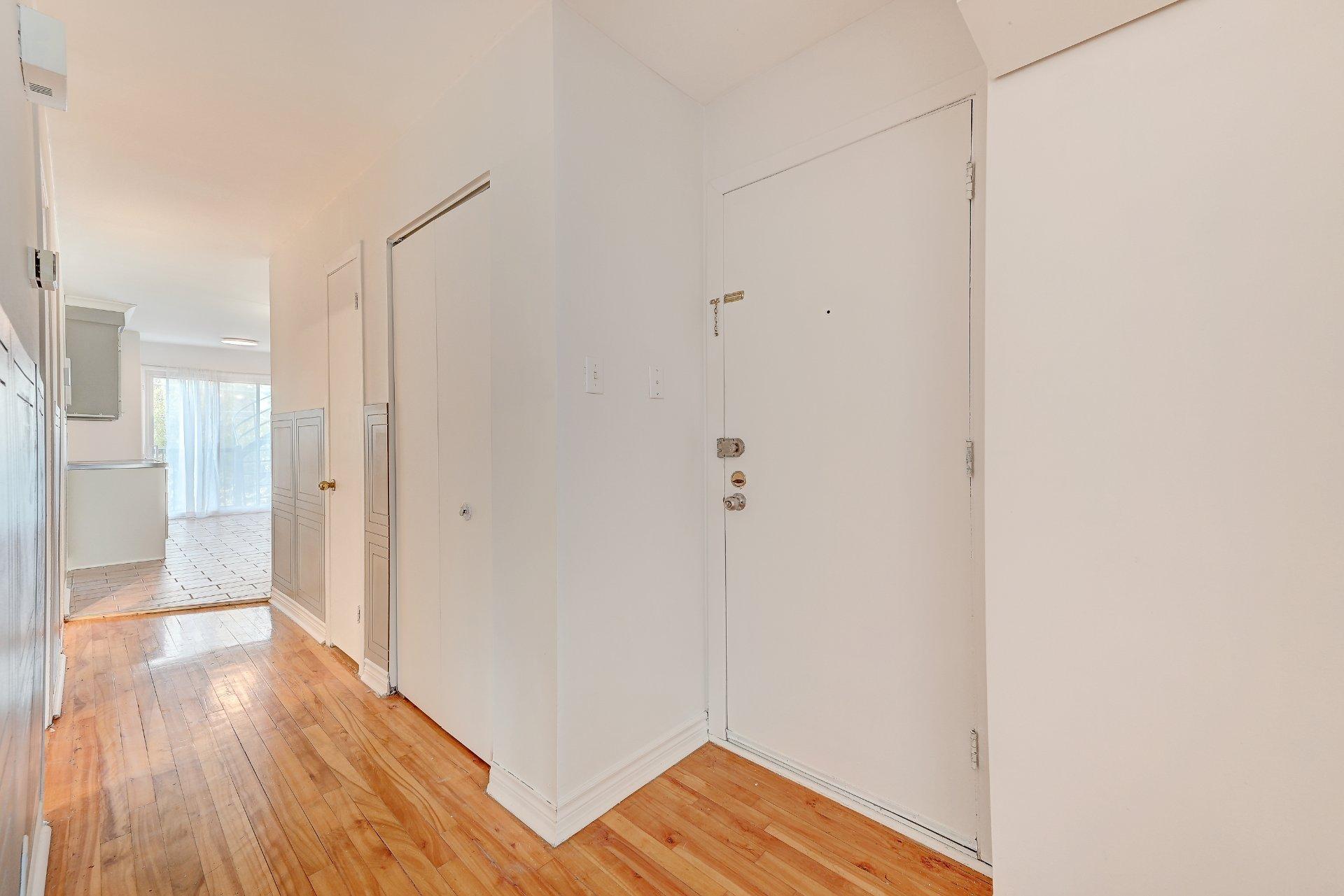 









7151


Av. Champchevrier

,
Montréal (Anjou),




QC
H1J1W5

