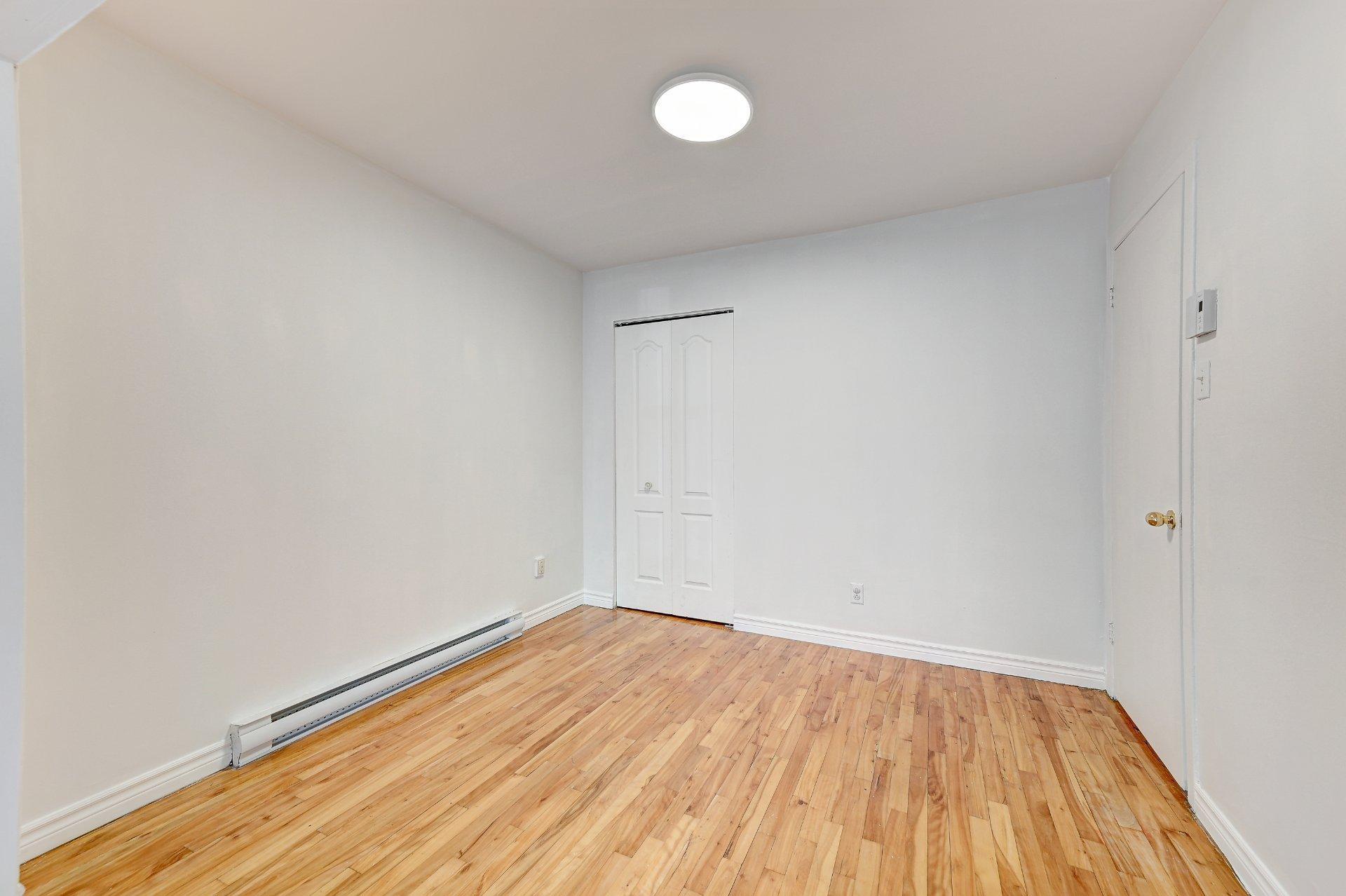 









7151


Av. Champchevrier

,
Montréal (Anjou),




QC
H1J1W5

