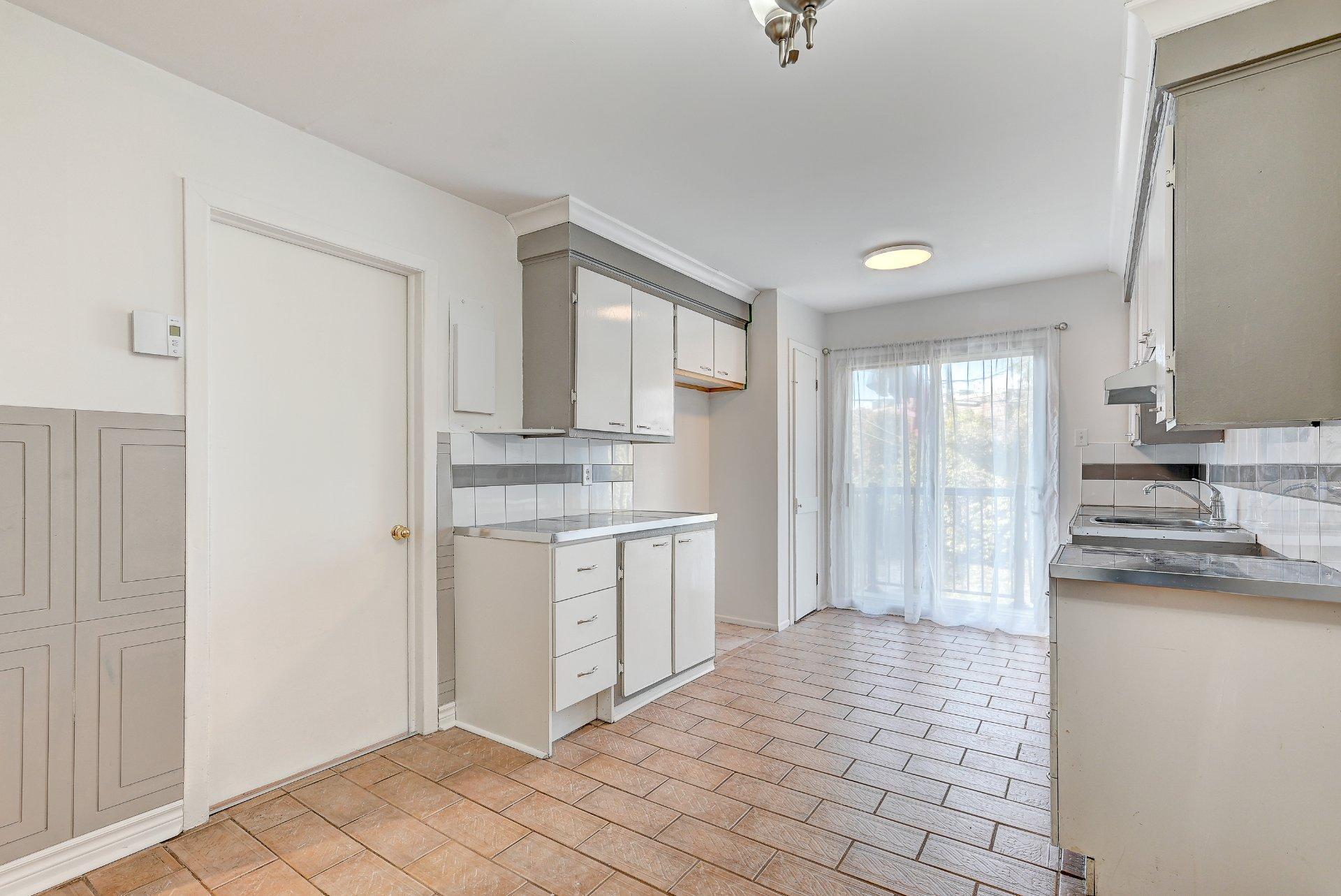 









7151


Av. Champchevrier

,
Montréal (Anjou),




QC
H1J1W5

