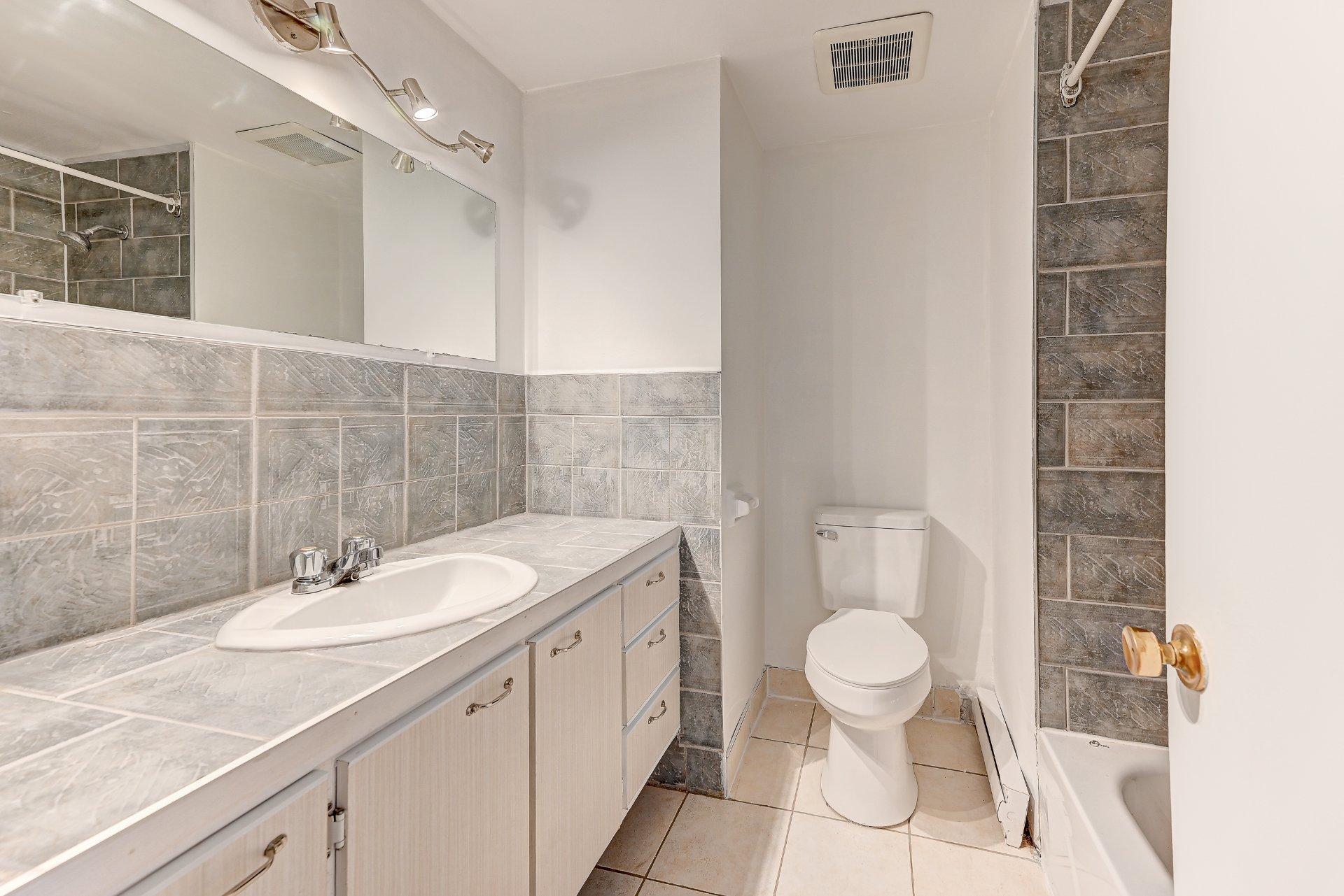 









7151


Av. Champchevrier

,
Montréal (Anjou),




QC
H1J1W5

