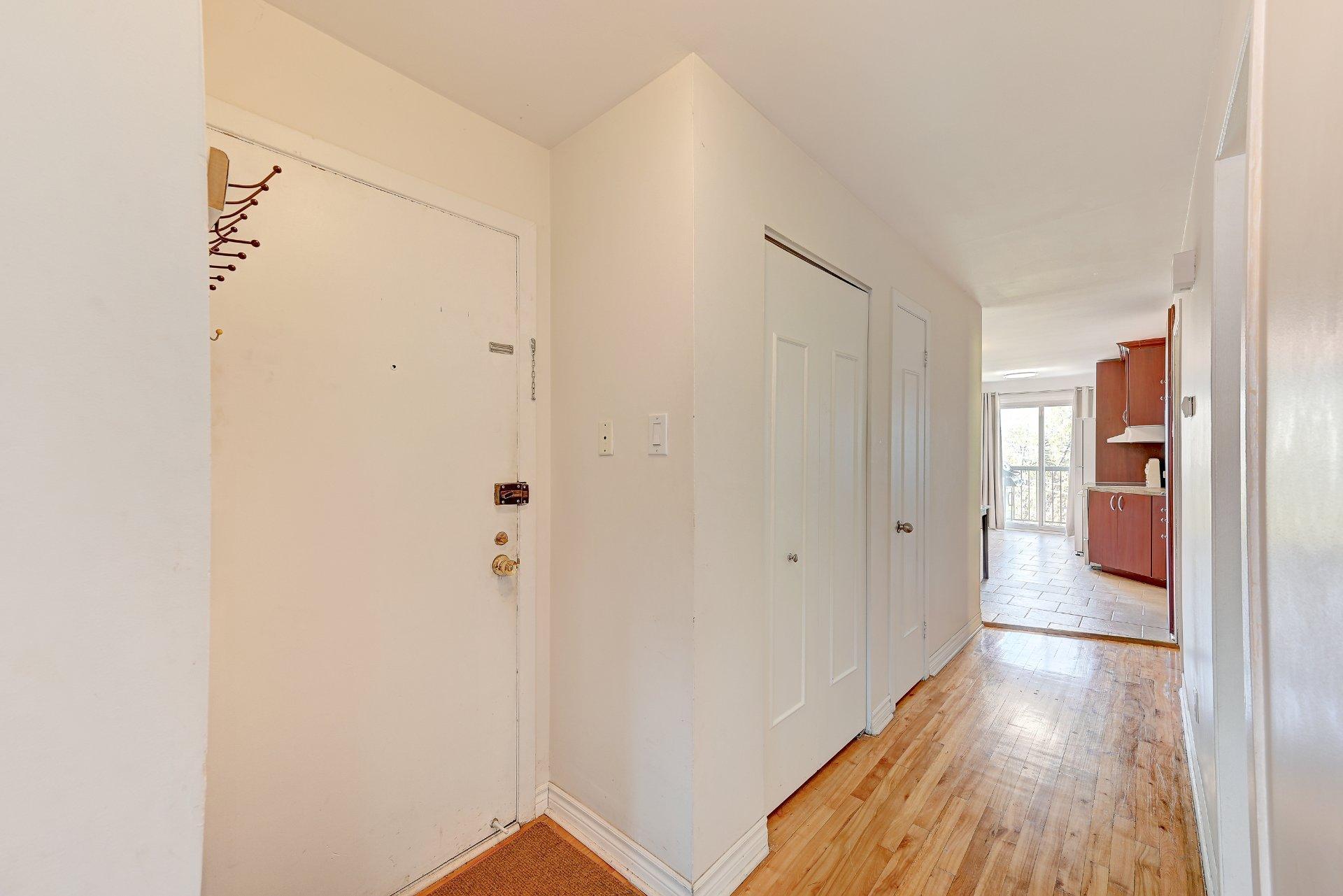 









7151


Av. Champchevrier

,
Montréal (Anjou),




QC
H1J1W5

