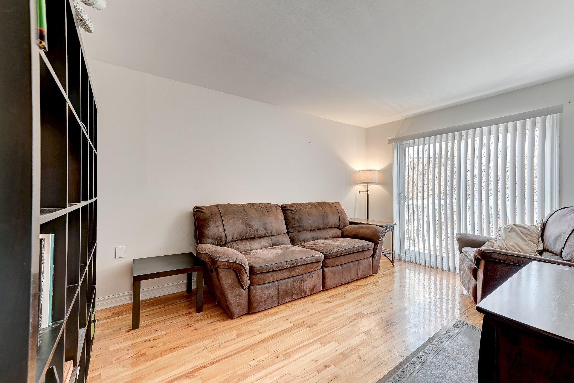 









7151


Av. Champchevrier

,
Montréal (Anjou),




QC
H1J1W5


