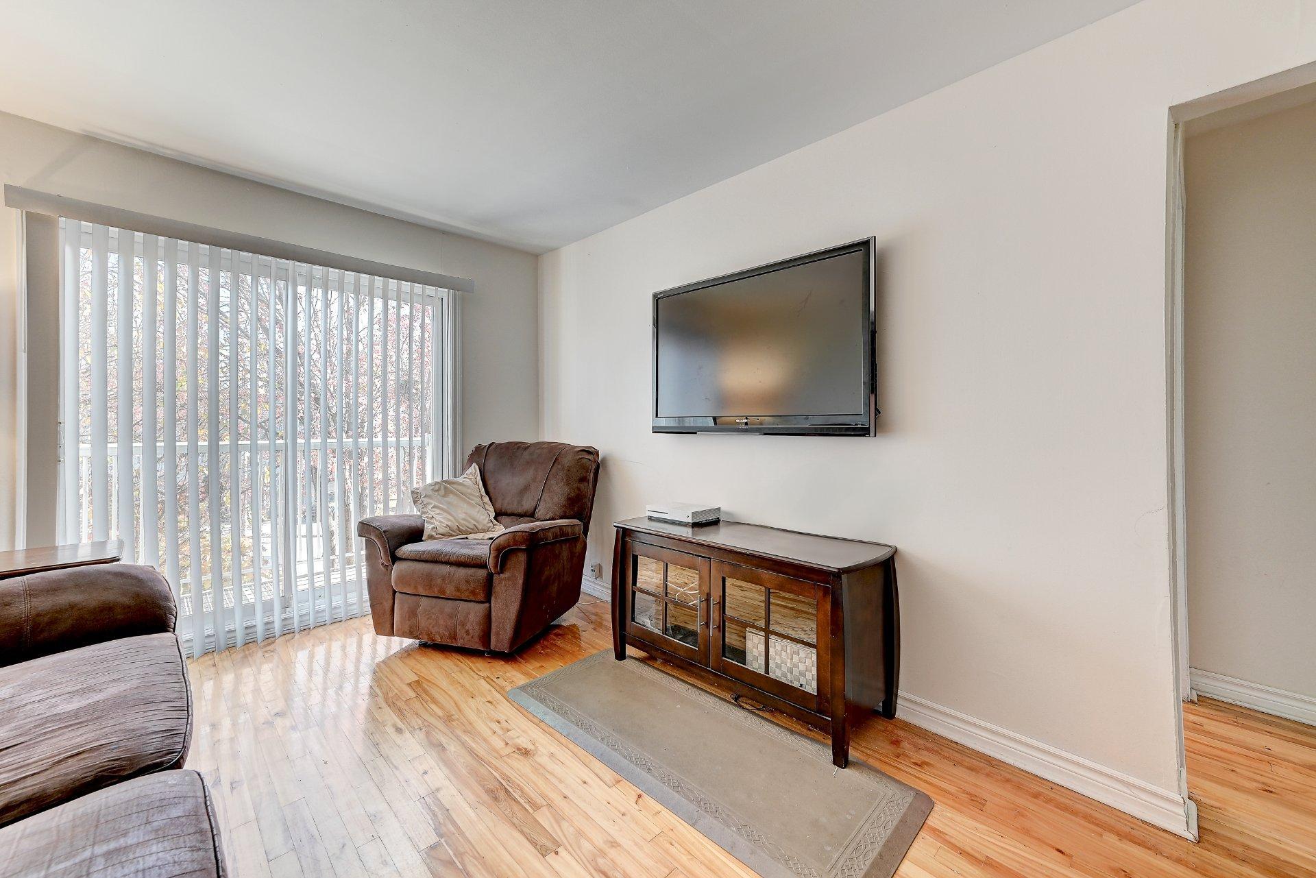 









7151


Av. Champchevrier

,
Montréal (Anjou),




QC
H1J1W5

