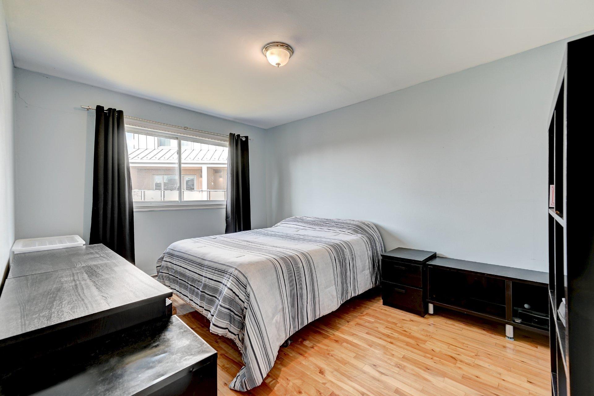 









7151


Av. Champchevrier

,
Montréal (Anjou),




QC
H1J1W5

