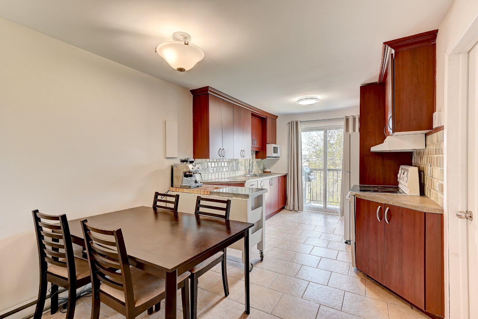 









7151


Av. Champchevrier

,
Montréal (Anjou),




QC
H1J1W5

