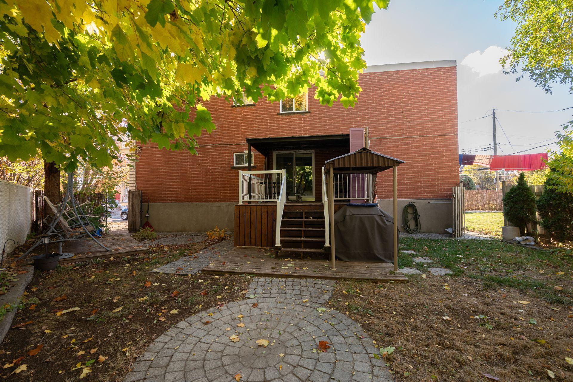 









7151


Av. Champchevrier

,
Montréal (Anjou),




QC
H1J1W5

