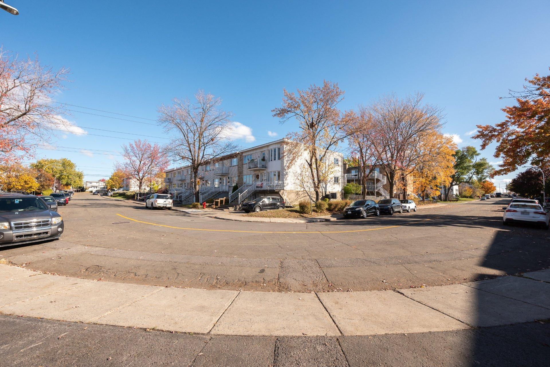 









7151


Av. Champchevrier

,
Montréal (Anjou),




QC
H1J1W5

