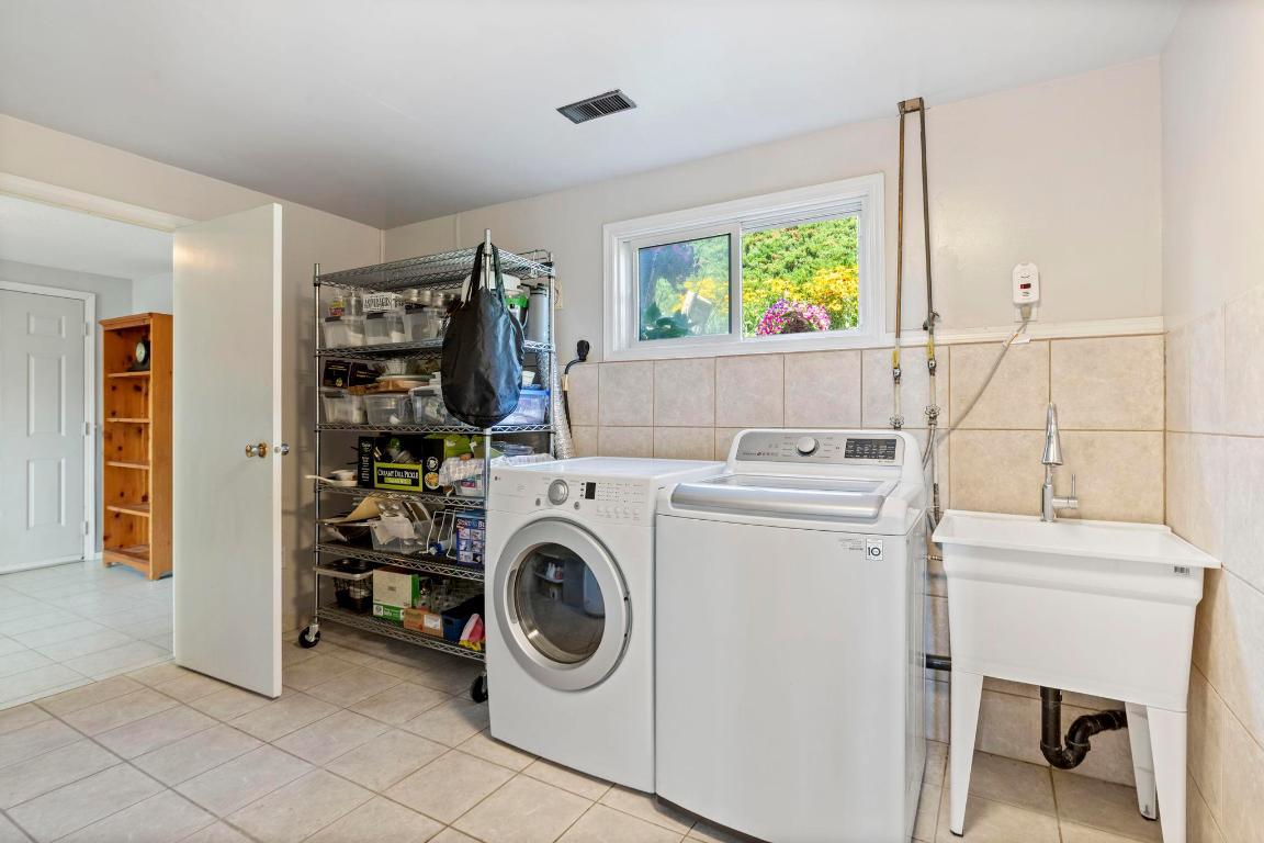 









1285


Begley

Road,
Kelowna,




BC
V1P 1K8

