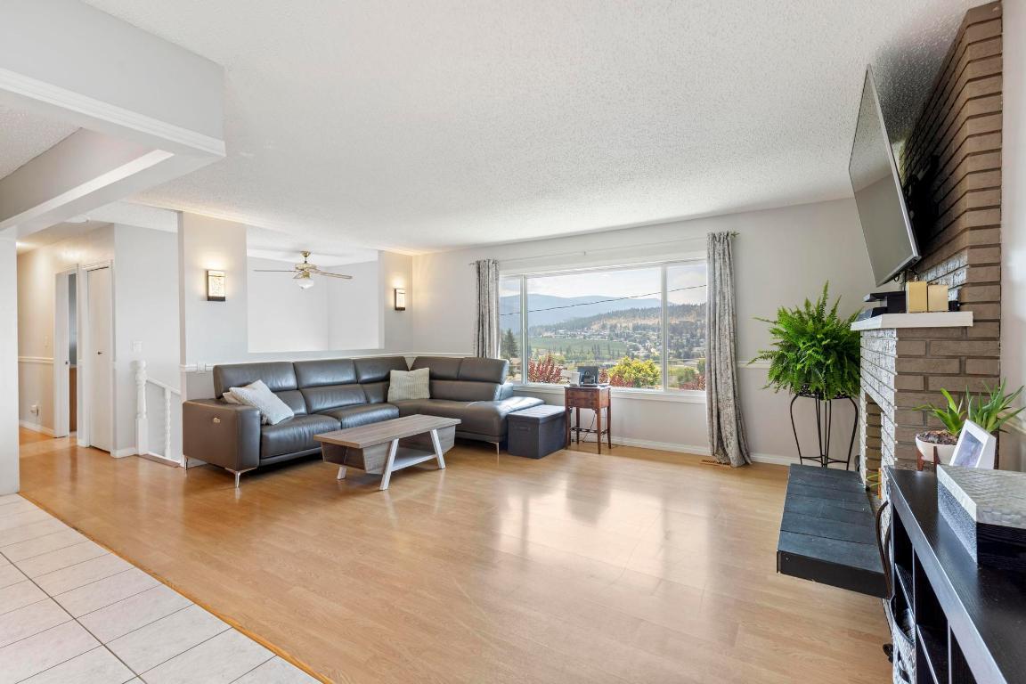 









1285


Begley

Road,
Kelowna,




BC
V1P 1K8

