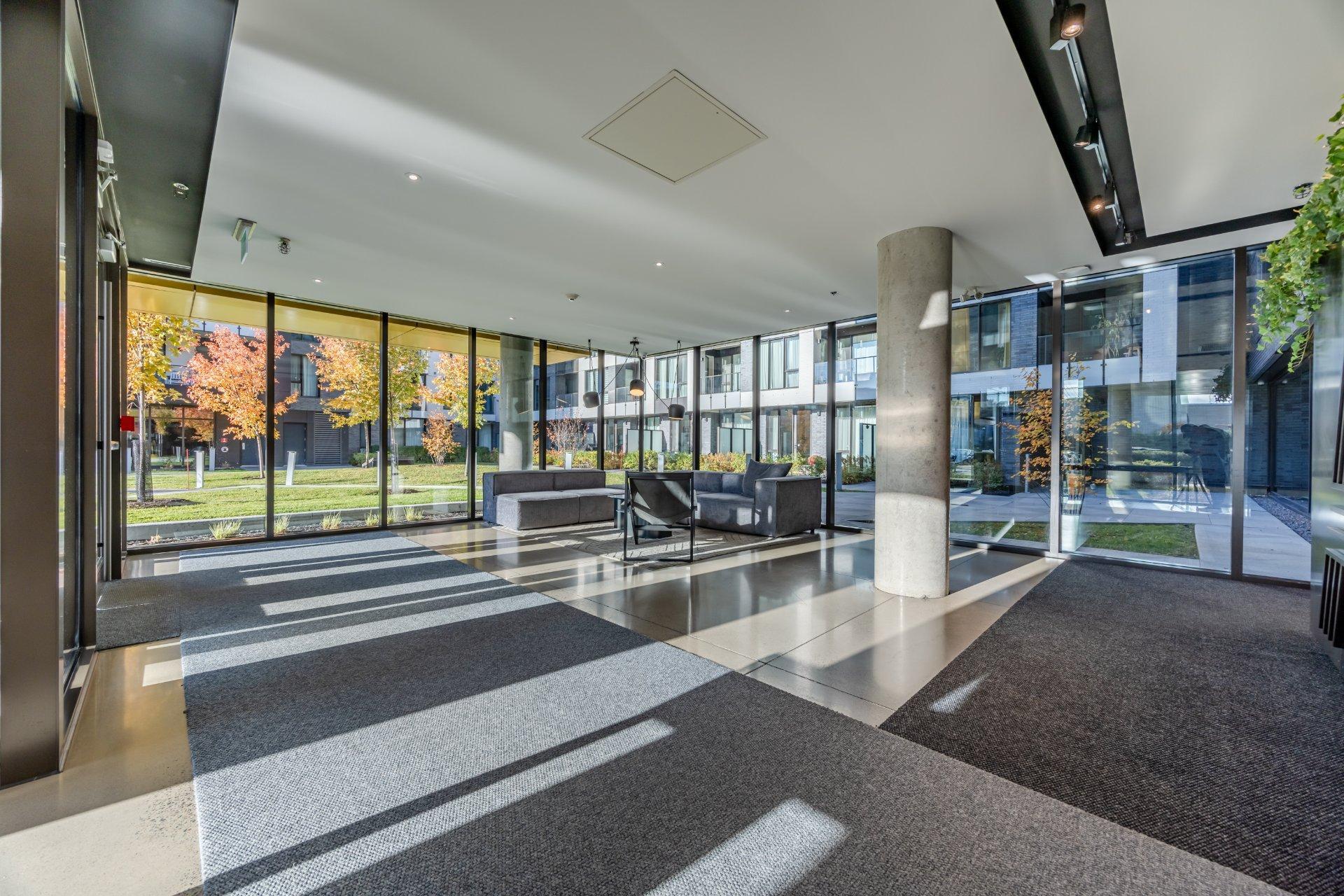 









75


Rue De Castelnau O.

, 106,
Montréal (Villeray/Saint-Michel/Parc-Extension),




QC
H2R0B9

