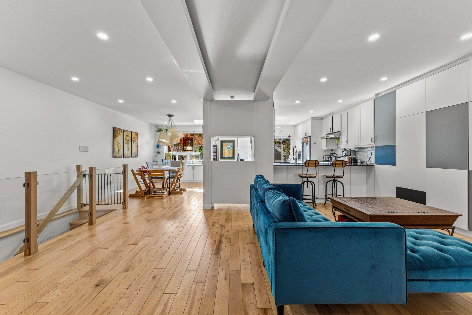 









6878

 - 6882


Av. Louis-Hébert

,
Montréal (Rosemont/La Petite-Patrie),




QC
H2G2G9

