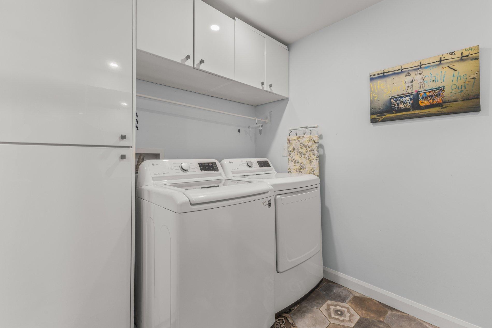 









6878

 - 6882


Av. Louis-Hébert

,
Montréal (Rosemont/La Petite-Patrie),




QC
H2G2G9

