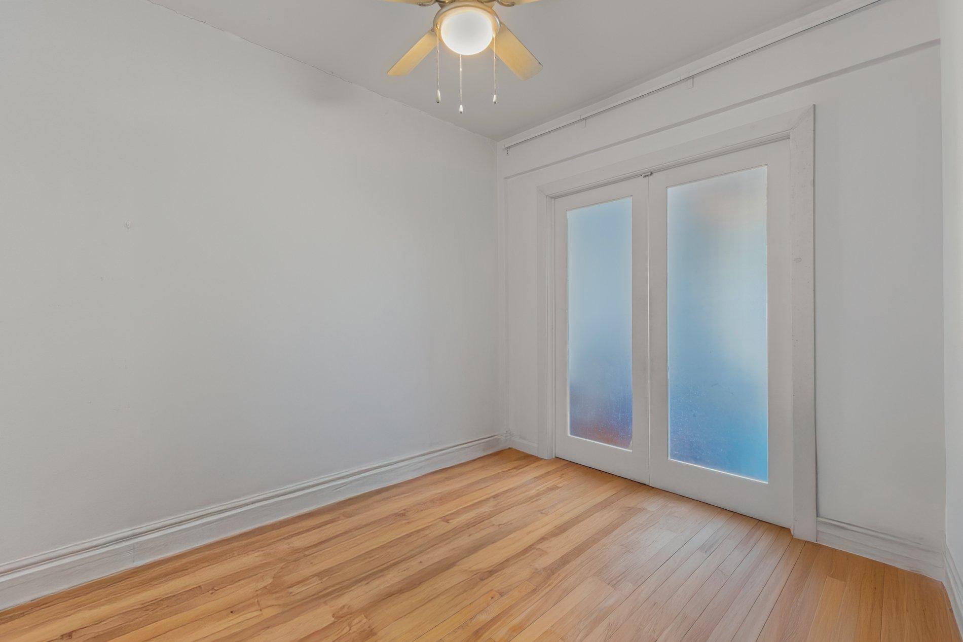 









6878

 - 6882


Av. Louis-Hébert

,
Montréal (Rosemont/La Petite-Patrie),




QC
H2G2G9

