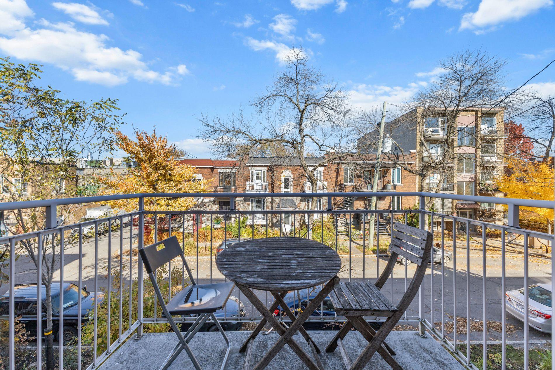 









6878

 - 6882


Av. Louis-Hébert

,
Montréal (Rosemont/La Petite-Patrie),




QC
H2G2G9

