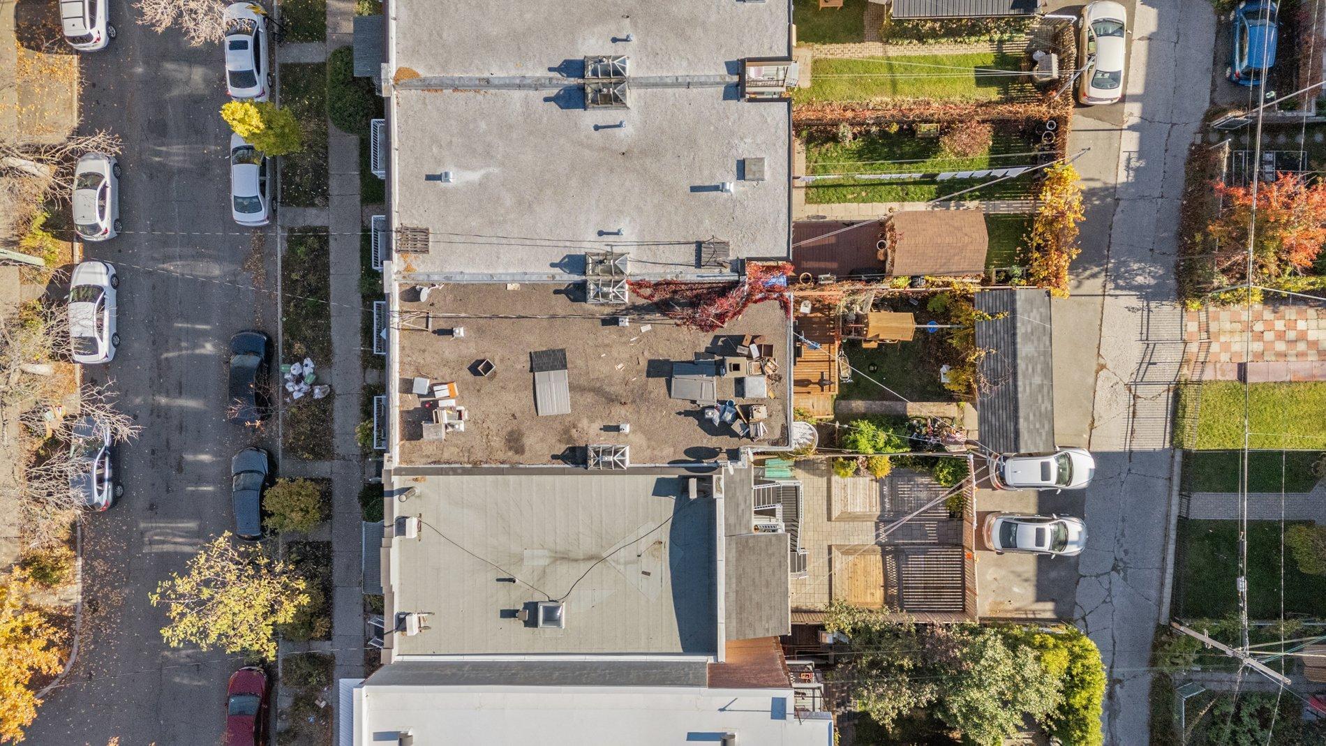 









6878

 - 6882


Av. Louis-Hébert

,
Montréal (Rosemont/La Petite-Patrie),




QC
H2G2G9

