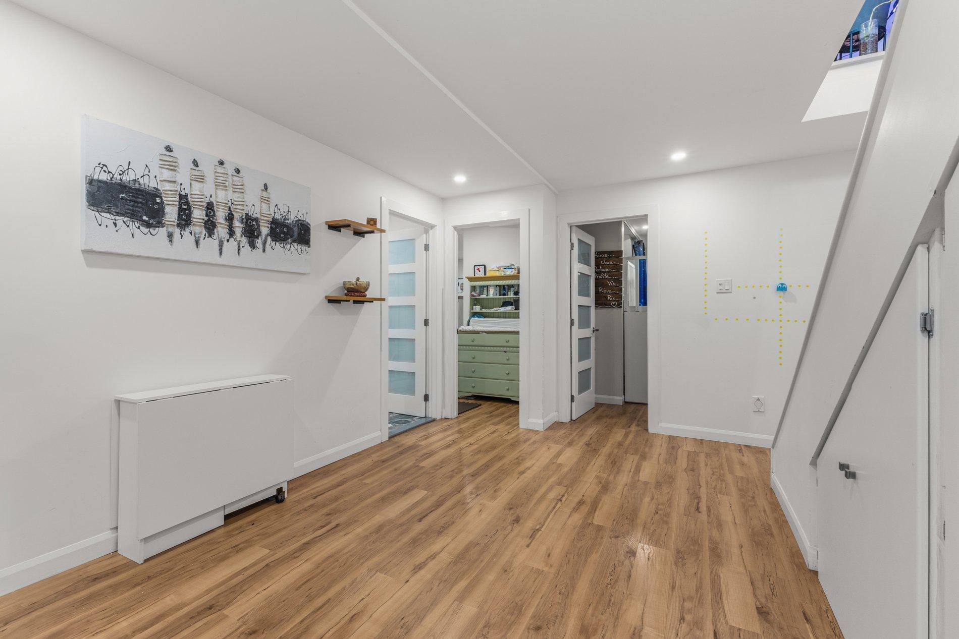 









6878

 - 6882


Av. Louis-Hébert

,
Montréal (Rosemont/La Petite-Patrie),




QC
H2G2G9

