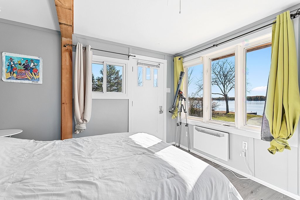 









1105


Ch. de la Pointe-Indienne

,
Pontiac,




QC
J0X2V0

