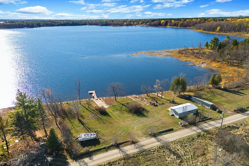 









1105


Ch. de la Pointe-Indienne

,
Pontiac,




QC
J0X2V0

