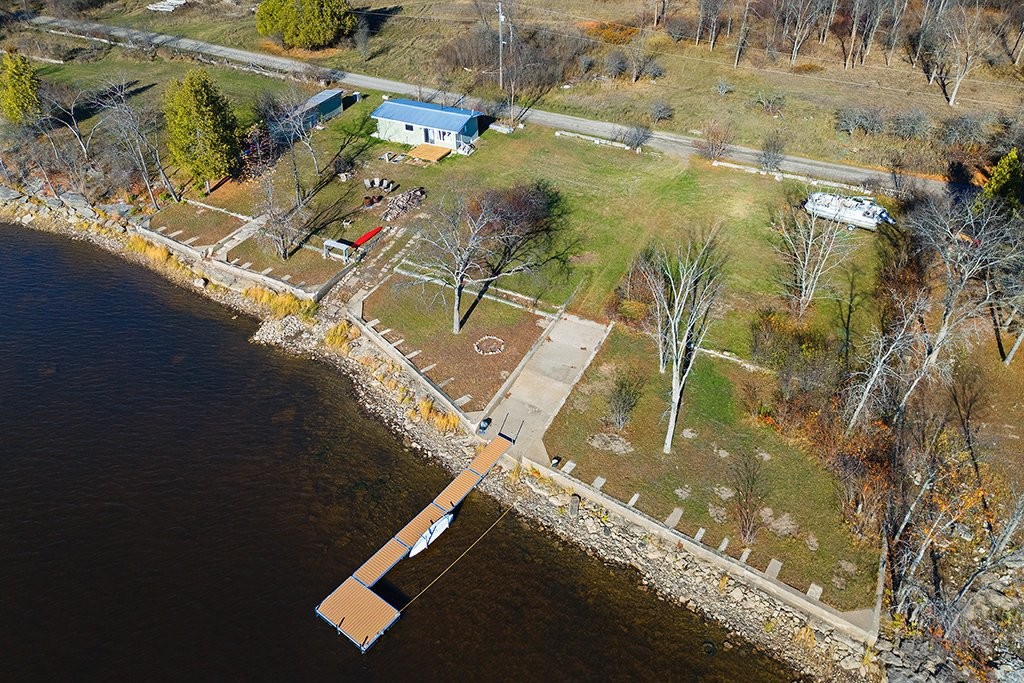 









1105


Ch. de la Pointe-Indienne

,
Pontiac,




QC
J0X2V0

