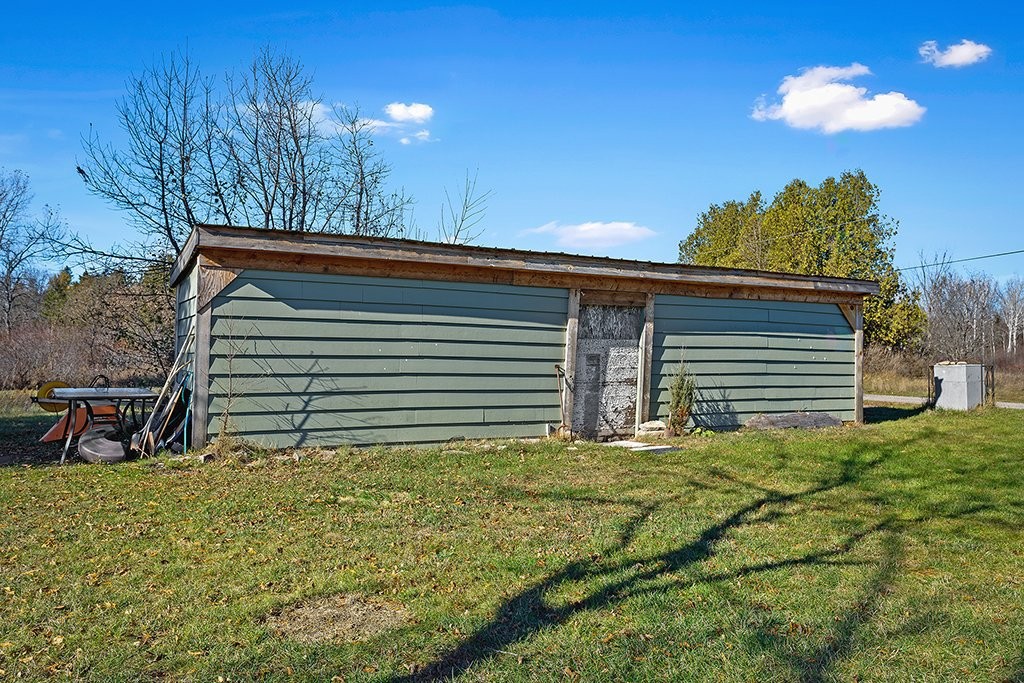 









1105


Ch. de la Pointe-Indienne

,
Pontiac,




QC
J0X2V0

