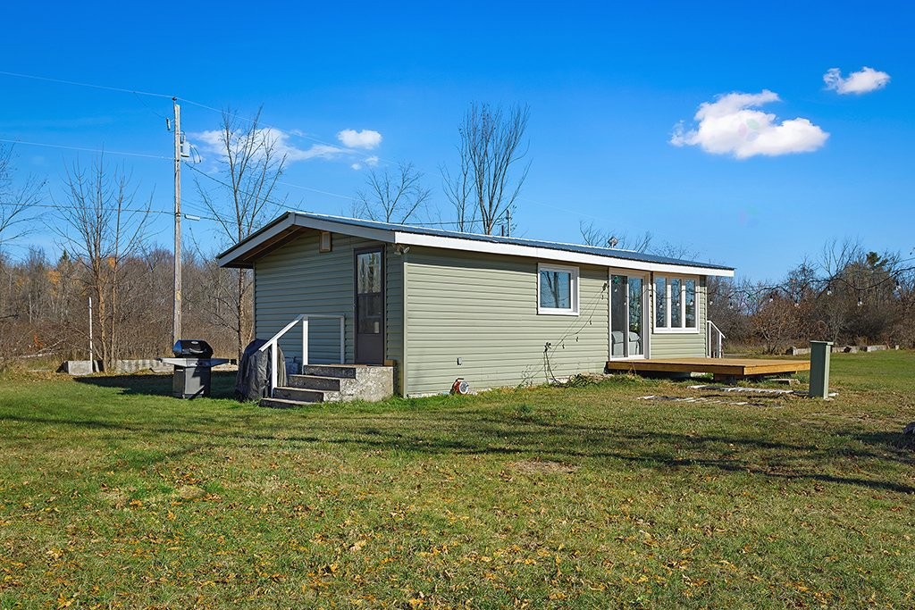 









1105


Ch. de la Pointe-Indienne

,
Pontiac,




QC
J0X2V0

