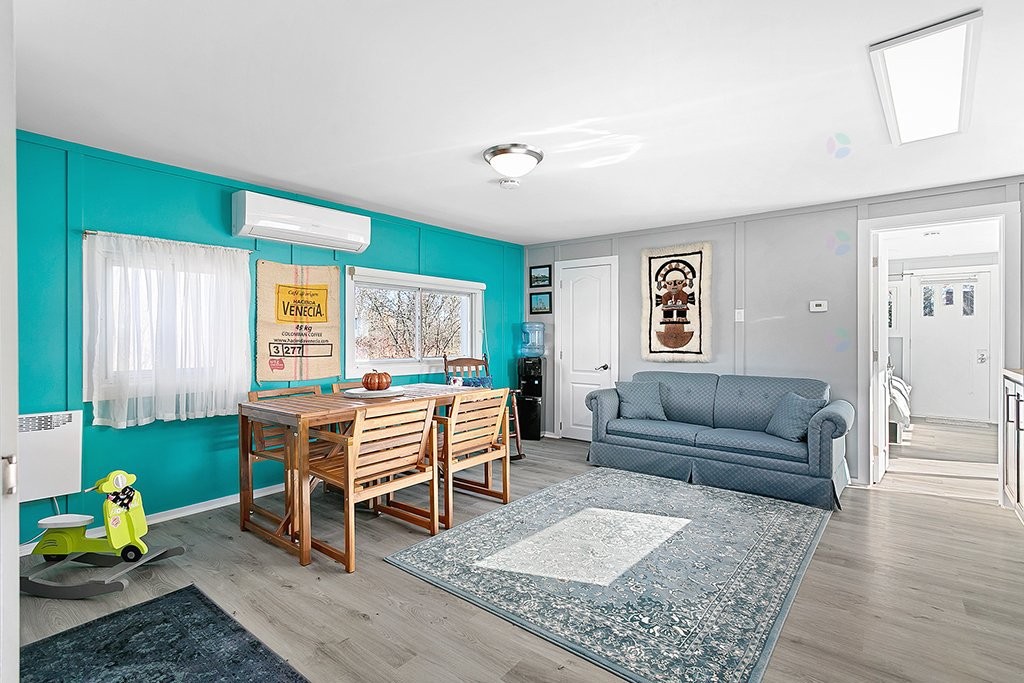 









1105


Ch. de la Pointe-Indienne

,
Pontiac,




QC
J0X2V0

