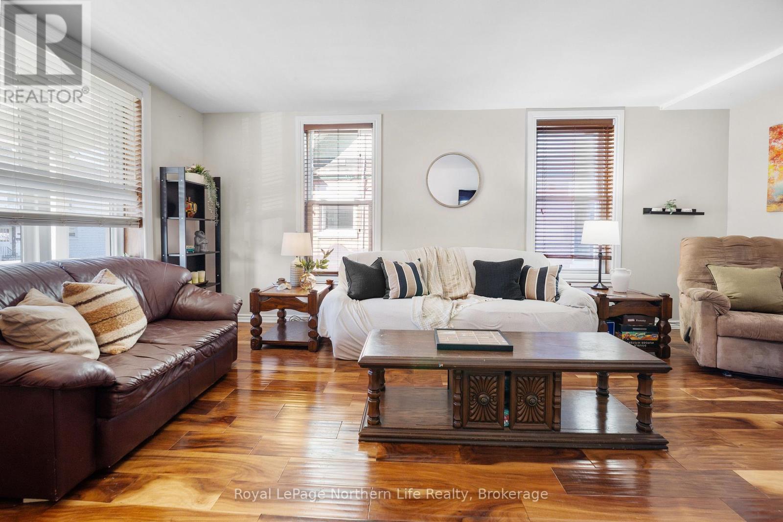 












478 FIRST AVENUE W

,
North Bay (Central),




Ontario
P1B3C4

